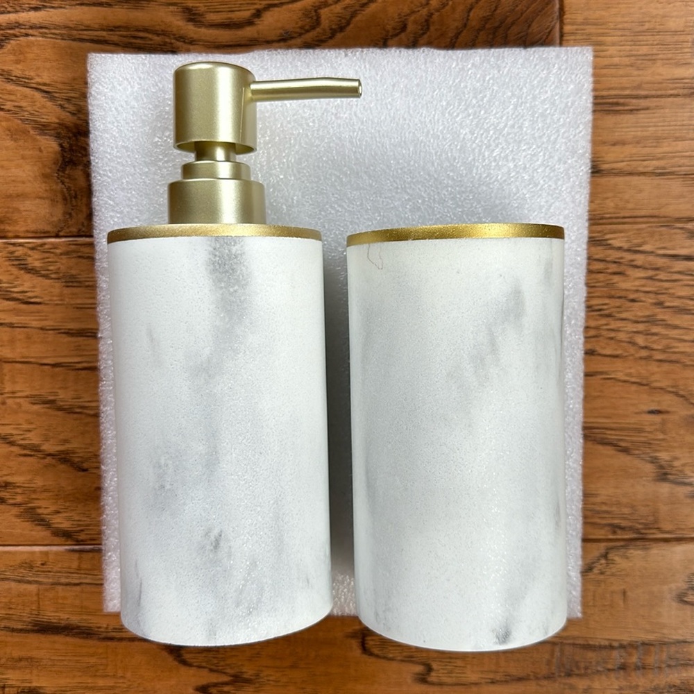 Sunday Citizen Resin Bath Set